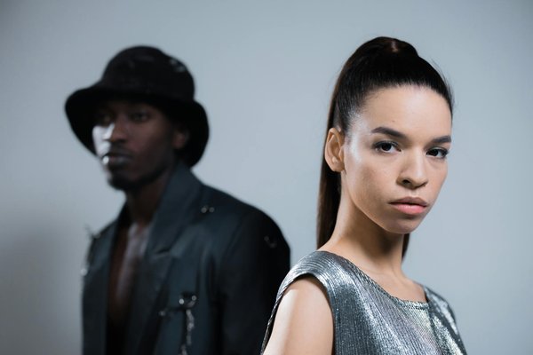 Révolution digitale : Comment l'industrie de la mode s'adapte à l'ère numérique